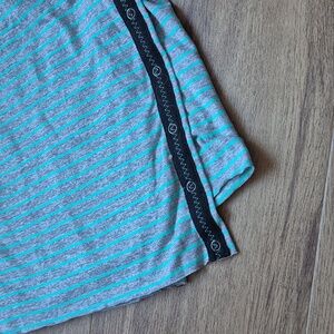 Ivivva scarf/ wrap - like new